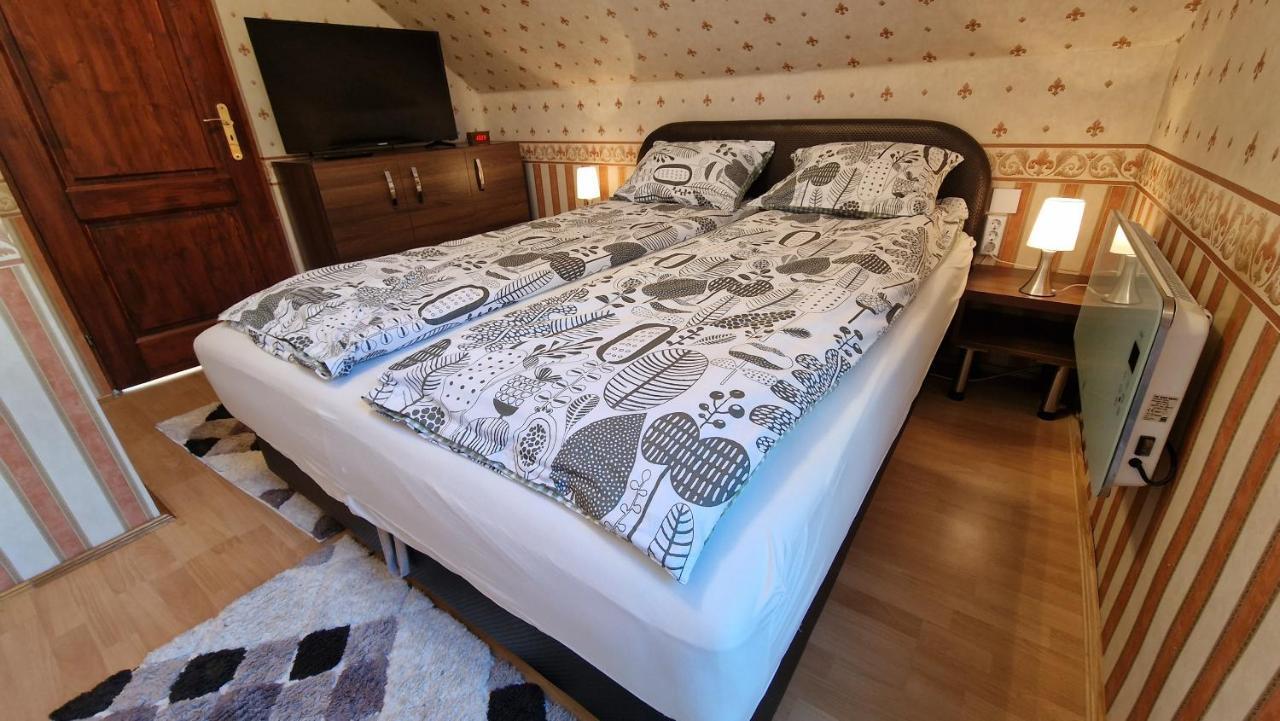 Pilis Hills View Deluxe House With Pool & Ac Near Bp Βίλα Pilisszentivan Εξωτερικό φωτογραφία
